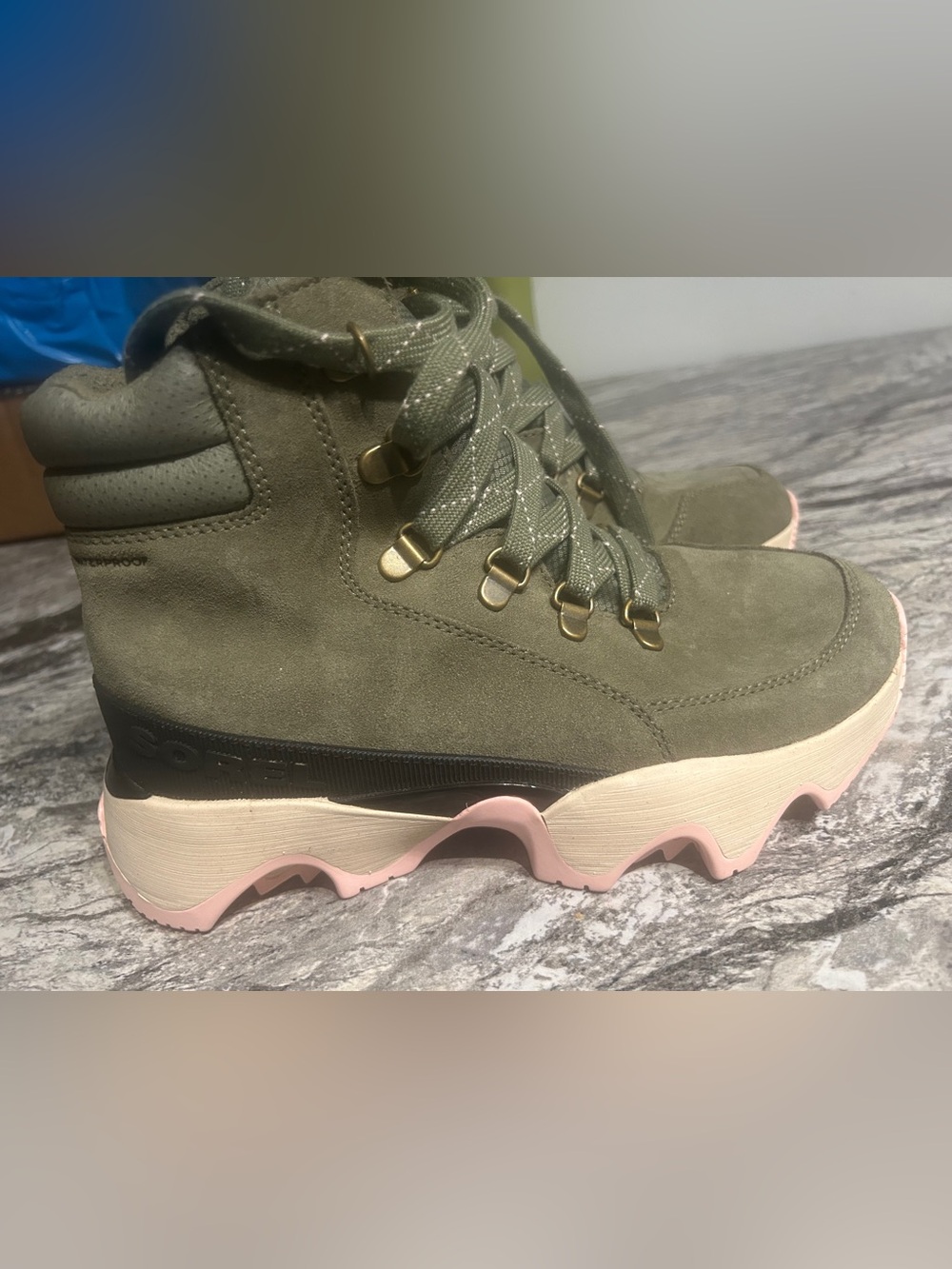 Sorel Olive Green Lace-Up Platform Boot w/ Pink Accents please see flaw on back